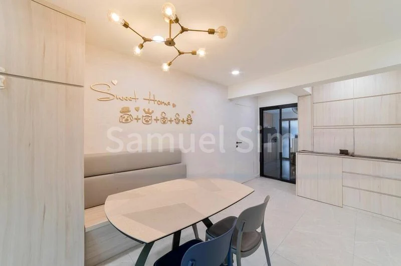 5 Room (5I) HDB for Sale in  372 Clementi Avenue 4 - Image 4