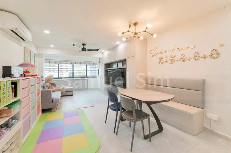 5 Room (5I) HDB for Sale in  372 Clementi Avenue 4 - Image 1