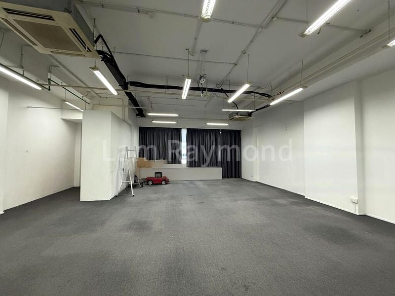 Light Industrial (B1) for Rent: One Commonwealth - Image 1