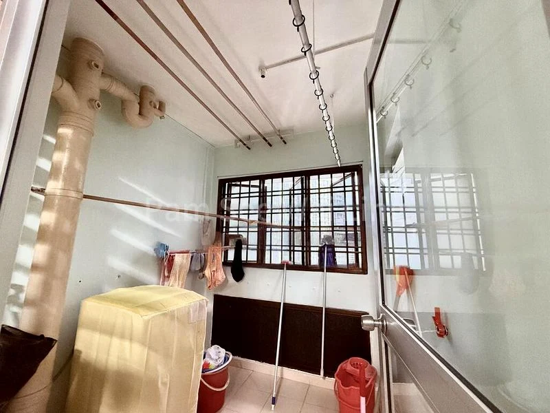 Common Room (HDB) for Rent in  83 Strathmore Avenue - Image 3