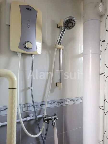 Common Room (HDB) for Rent in  602 Ang Mo Kio Avenue 5 - Image 5