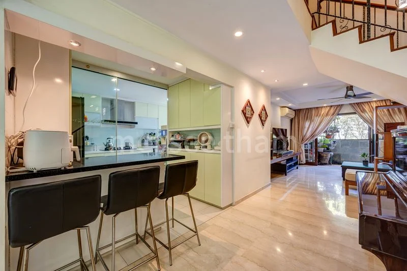 Maisonette HDB for Sale in  160 Bishan Street 13 - Image 3