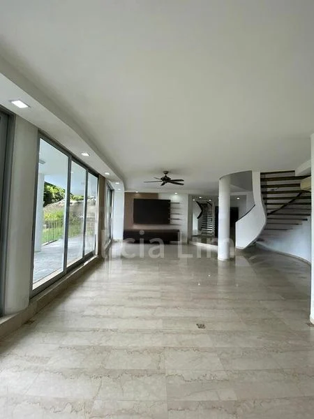 5 Bed Condo for Sale in  The Peak - Image 6
