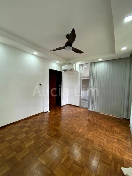 5 Bed Condo for Sale in  The Peak - Image 8