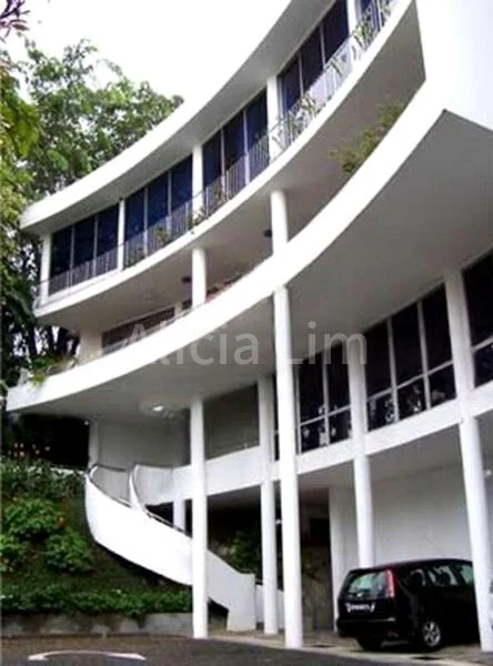 5 Bed Condo for Sale in  The Peak - Image 3