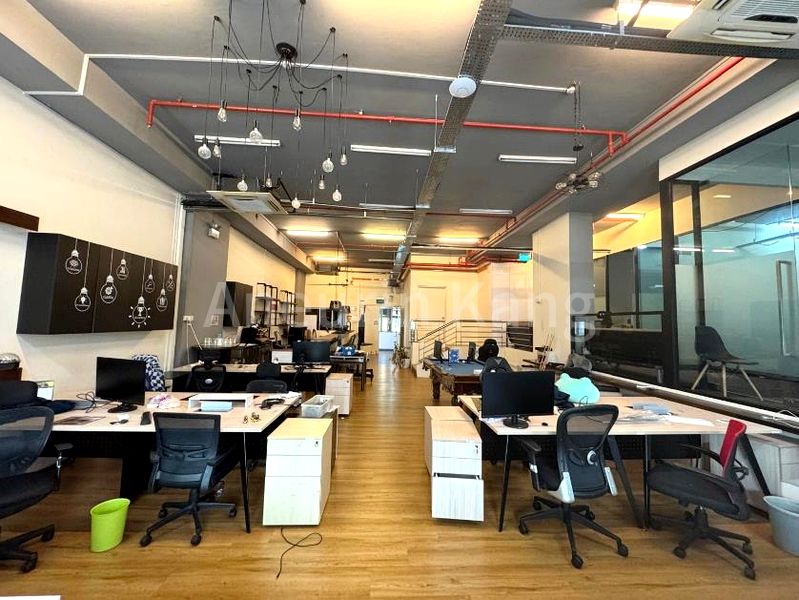 Light Industrial (B1) for Rent in  Harbourside Building 2 - Image 4