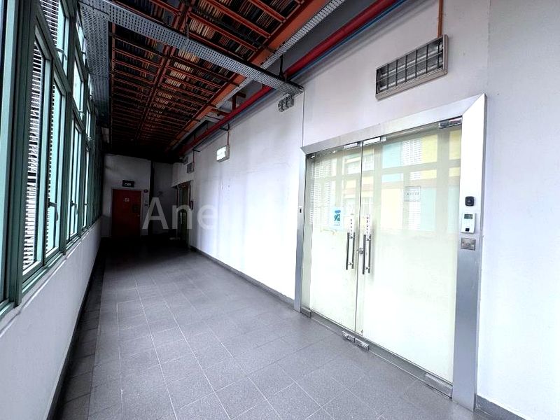 Light Industrial (B1) for Rent in  Harbourside Building 2 - Image 2