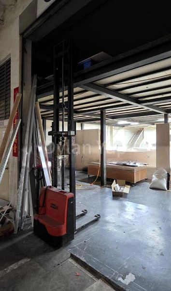 Light Industrial (B1) for Rent: North Link Building - Image 2