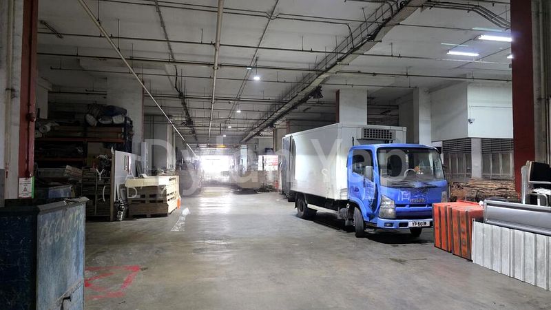 Light Industrial (B1) for Rent: North Link Building - Image 1