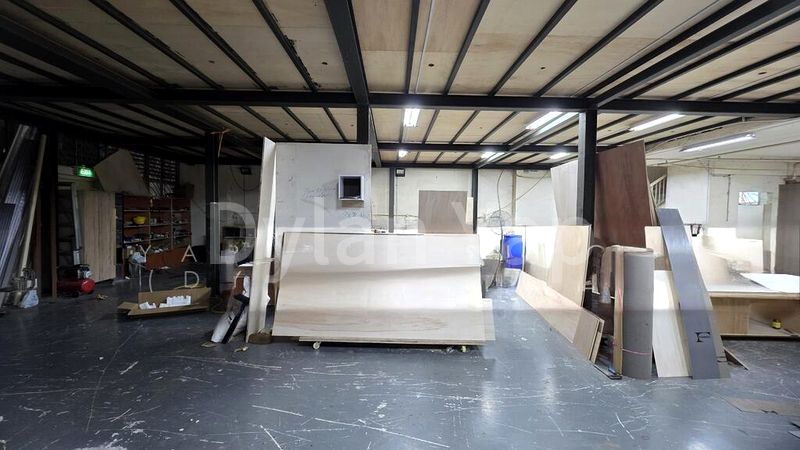 Light Industrial (B1) for Rent: North Link Building - Image 4