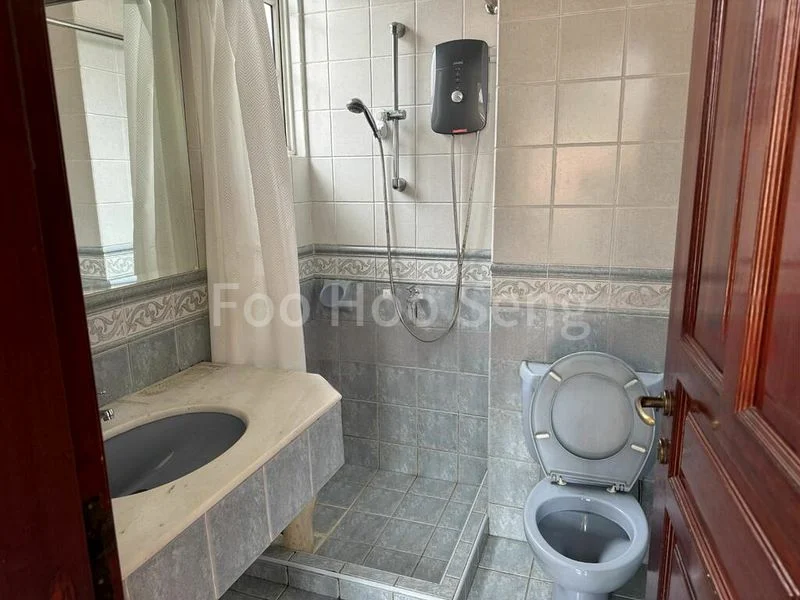 4+1 Bed Semi-Detached House (Landed) for Sale in  St Anne's Wood - Image 2