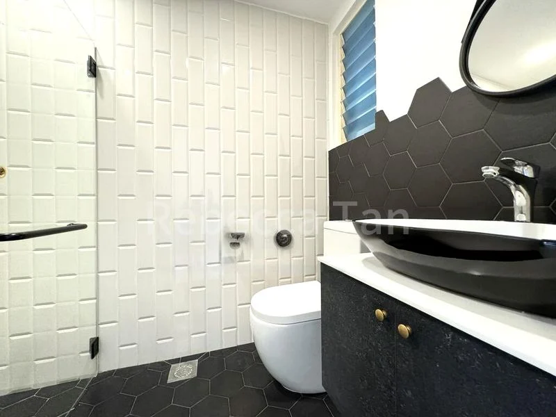 3 Bed Condo for Sale in  Fairlodge - Image 10