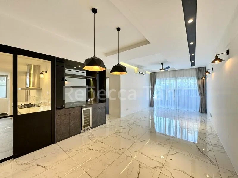 3 Bed Condo for Sale in  Fairlodge - Image 2