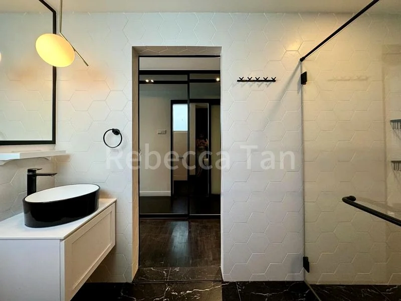 3 Bed Condo for Sale in  Fairlodge - Image 16