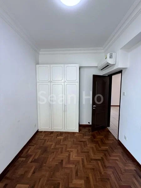 3 Bed Condo for Rent in Astoria Park - Image 5