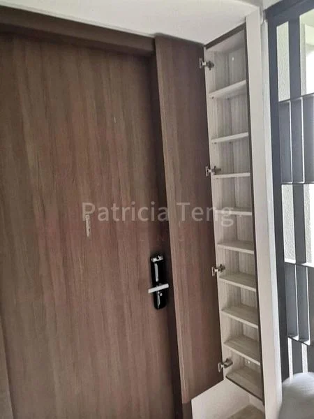 3 Bed Condo for Sale in  Royalgreen - Image 2