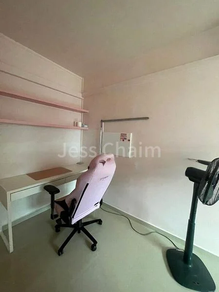 Room (HDB) for Rent in  104 Pasir Ris Street 12 - Image 17