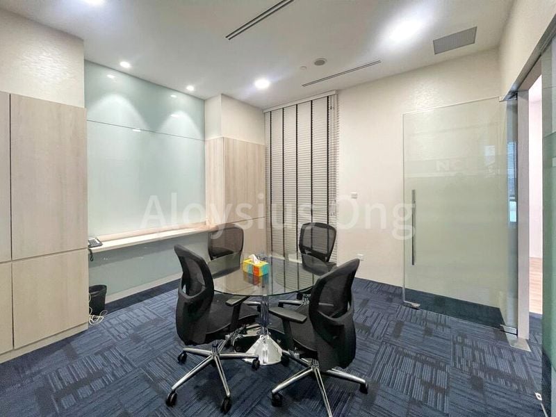 Office for Rent: SBF Center - Image 7