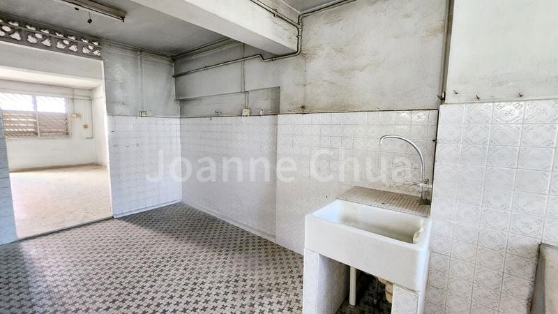 3 Room (3A) HDB for Sale in  128 Bukit Merah View - Image 10