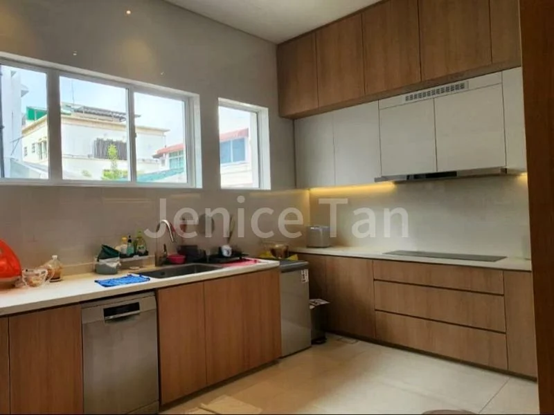 5 Bed Terraced House (Landed) for Sale in  Lorong M Telok Kurau - Image 13