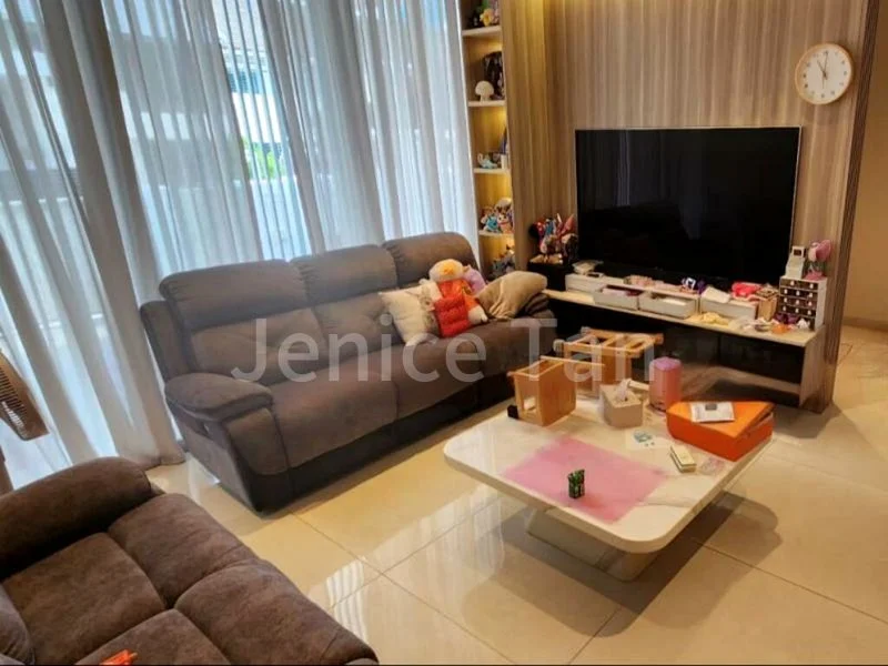 5 Bed Terraced House (Landed) for Sale in  Lorong M Telok Kurau - Image 14