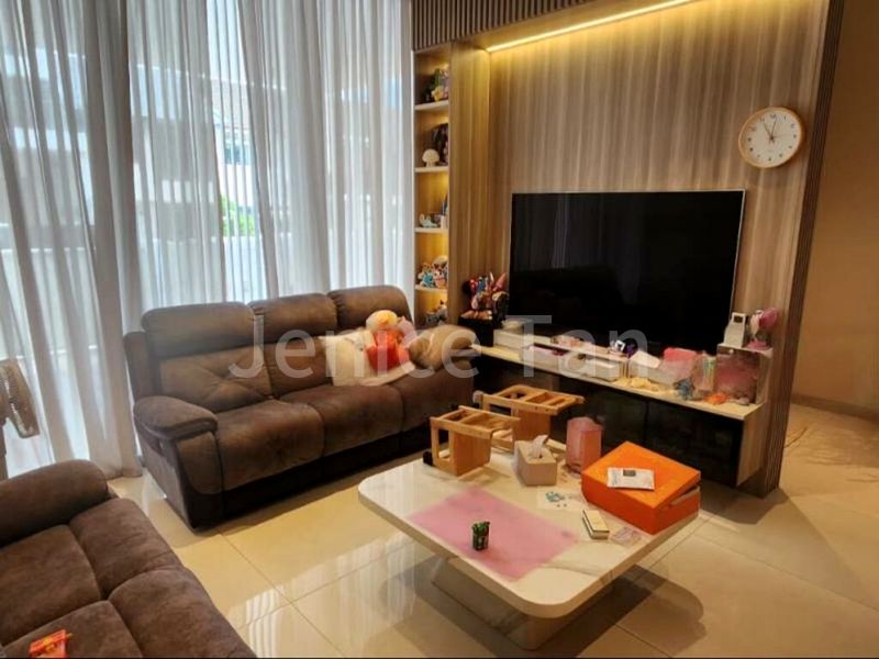 5 Bed Terraced House (Landed) for Sale in  Lorong M Telok Kurau - Image 10