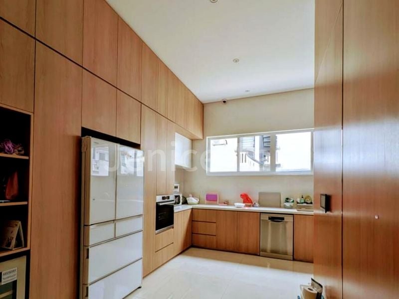 5 Bed Terraced House (Landed) for Sale in  Lorong M Telok Kurau - Image 8