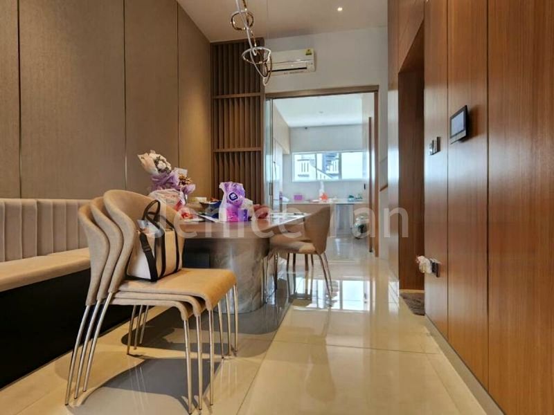 5 Bed Terraced House (Landed) for Sale in  Lorong M Telok Kurau - Image 16