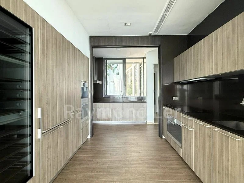 4 Bed Condo for Rent in  Cape Royale - Image 4