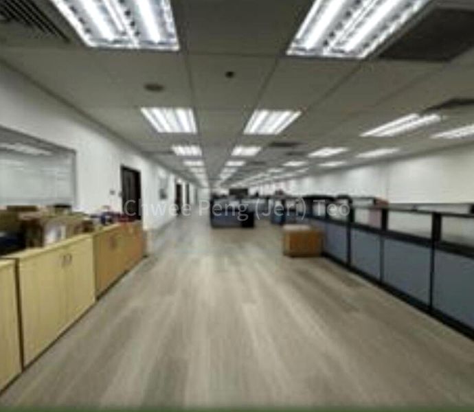 Light Industrial (B1) for Rent: BTH Centre - Image 1