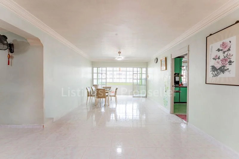 Executive HDB for Sale in 312 Tampines Street 33 - Image 4