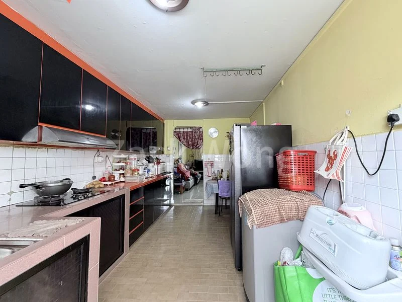 3 Room (3NG) HDB for Sale in  308 Bukit Batok Street 31 - Image 5