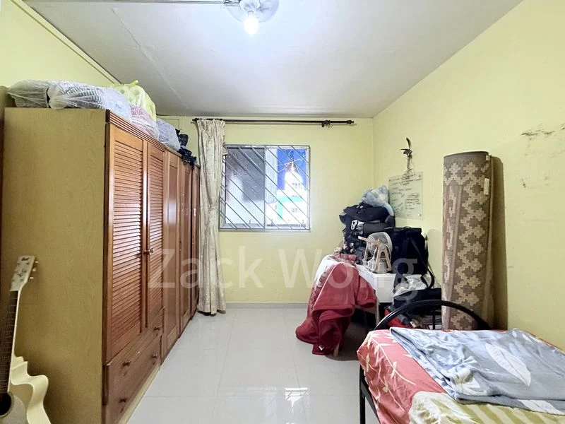 3 Room (3NG) HDB for Sale in  308 Bukit Batok Street 31 - Image 4