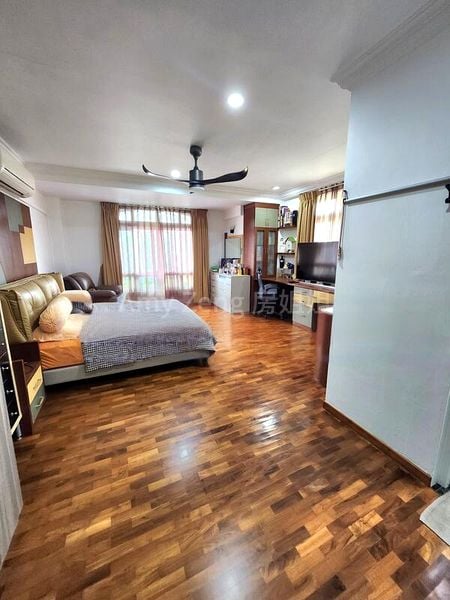 4+1 Bed Semi-Detached House (Landed) for Sale in  Tanah Merah Besar Lane - Image 5