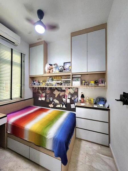 4+1 Bed Semi-Detached House (Landed) for Sale in  Tanah Merah Besar Lane - Image 8