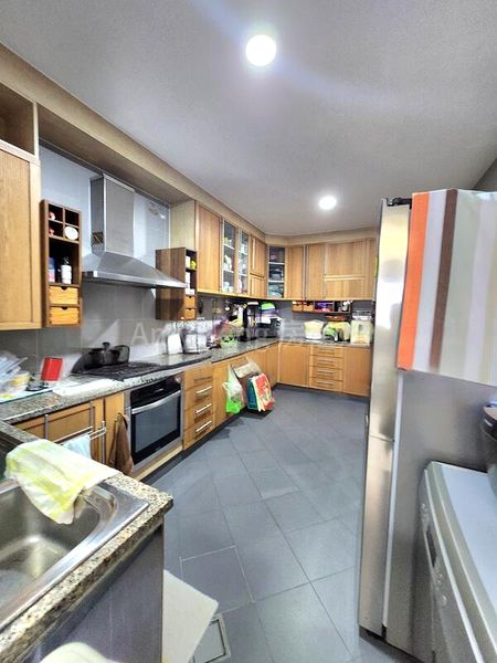 4+1 Bed Semi-Detached House (Landed) for Sale in  Tanah Merah Besar Lane - Image 6