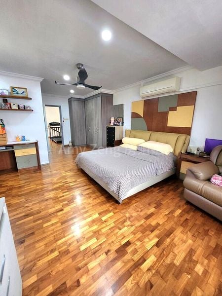 4+1 Bed Semi-Detached House (Landed) for Sale in  Tanah Merah Besar Lane - Image 4