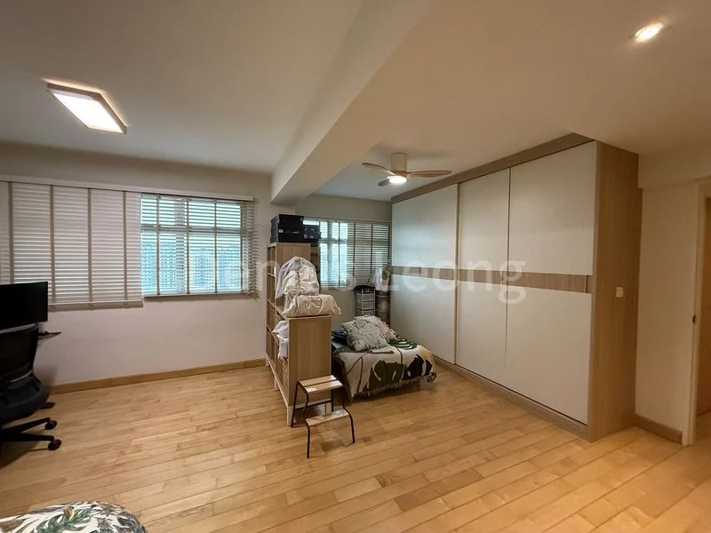 5 Room (5I) HDB for Sale in  213C Punggol Walk - Image 6