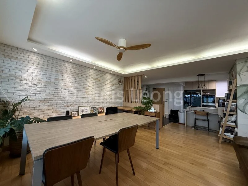 5 Room (5I) HDB for Sale in  213C Punggol Walk - Image 2