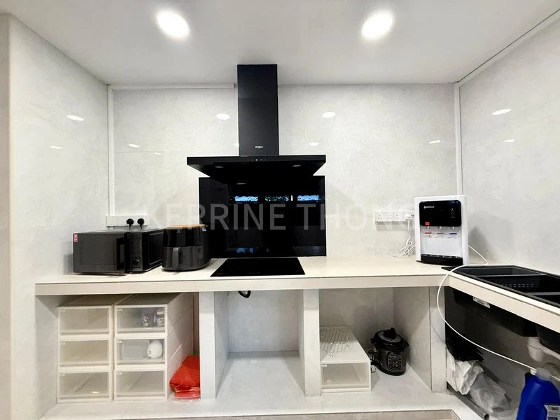 Master Room (Landed) for Rent in  Chempaka Kuning Link - Image 10