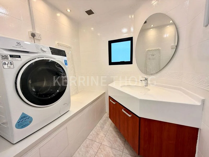 Master Room (Landed) for Rent in  Chempaka Kuning Link - Image 6