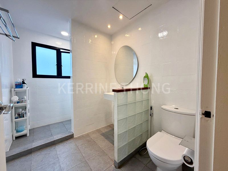 Master Room (Landed) for Rent in  Chempaka Kuning Link - Image 11