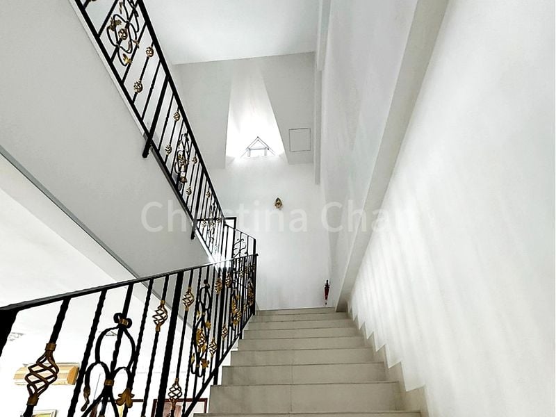 7+1 Bed Semi-Detached House (Landed) for Sale in  Sembawang Hills Estate - Image 8