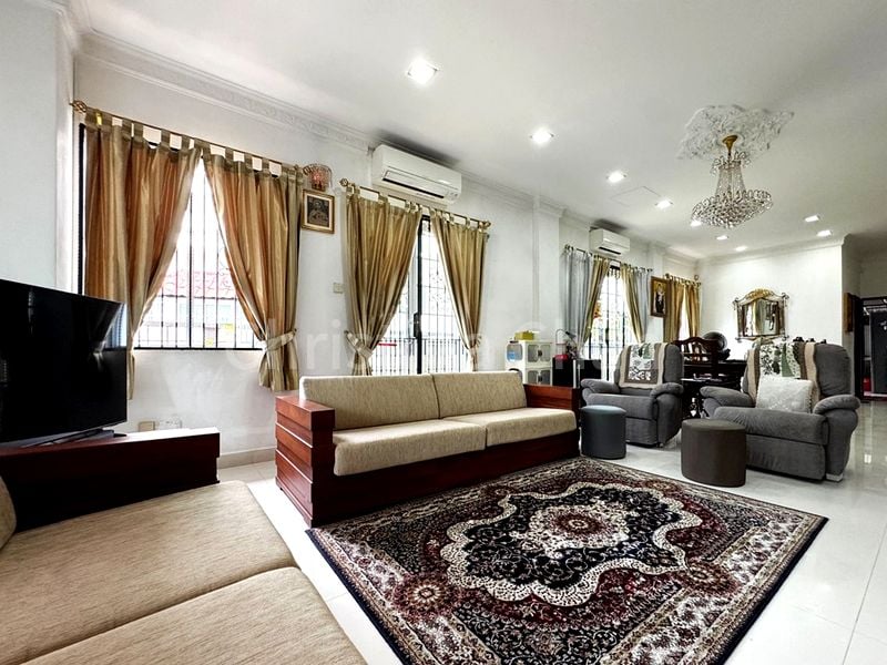 7+1 Bed Semi-Detached House (Landed) for Sale in  Sembawang Hills Estate - Image 1