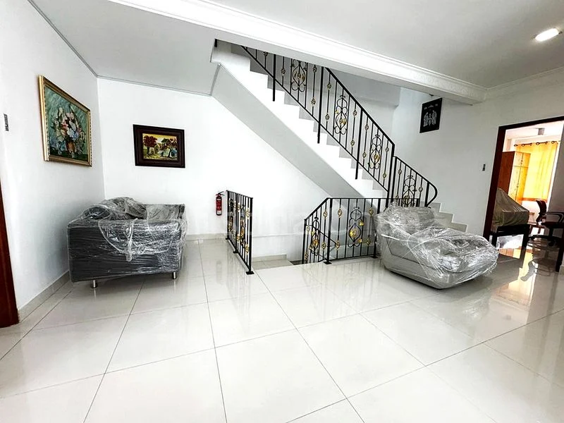 7+1 Bed Semi-Detached House (Landed) for Sale in  Sembawang Hills Estate - Image 3