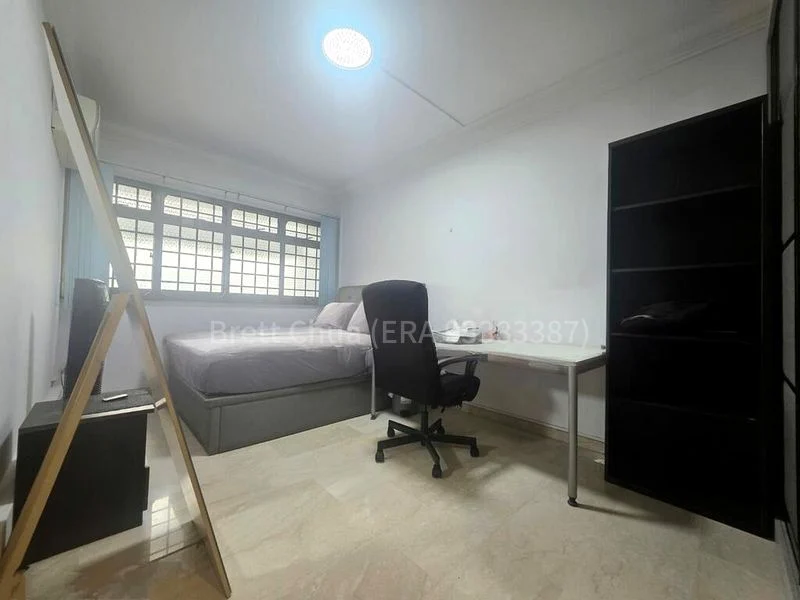 4 Room (4A) HDB for Sale in 240 Compassvale Walk - Image 1