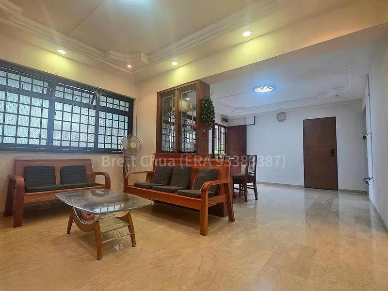4 Room (4A) HDB for Sale in 240 Compassvale Walk - Image 4