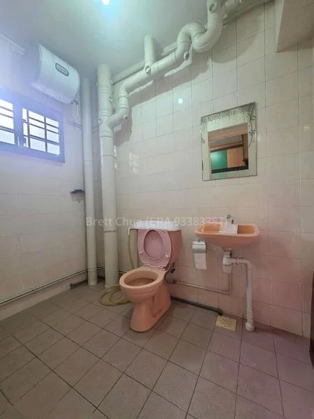 4 Room (4A) HDB for Sale in 240 Compassvale Walk - Image 2