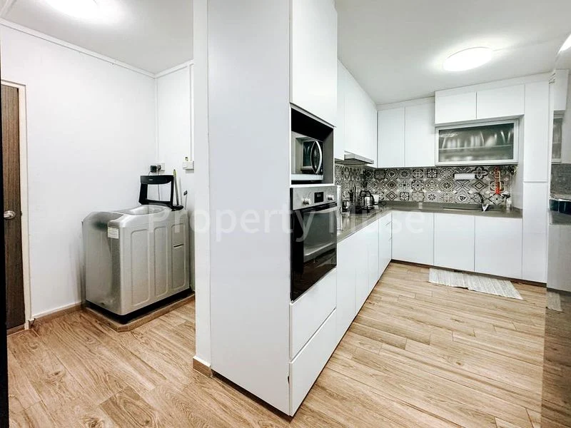 Executive HDB for Sale in  251 Pasir Ris Street 21 - Image 12