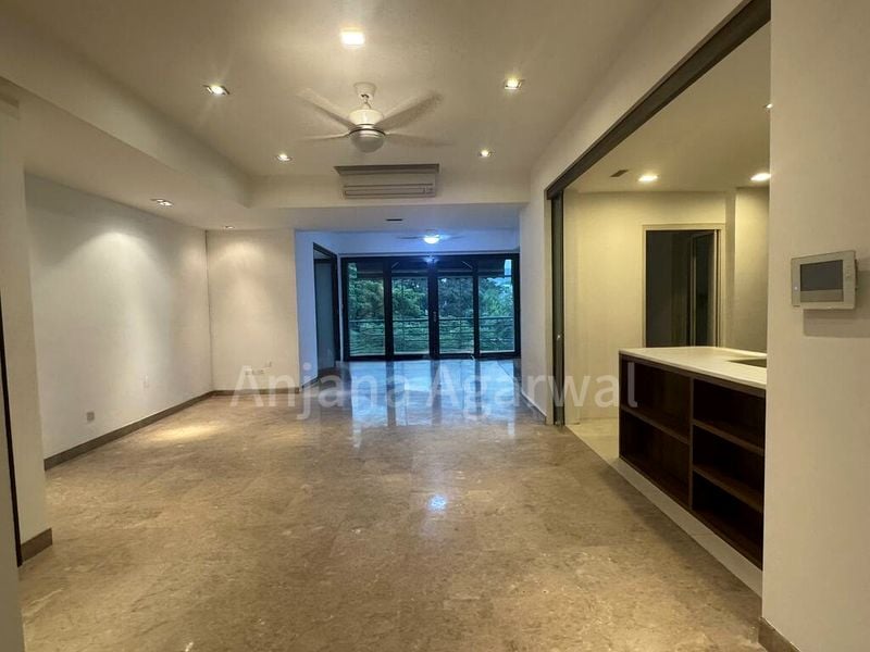 4 Bed Condo for Rent in  Maple Woods - Image 3